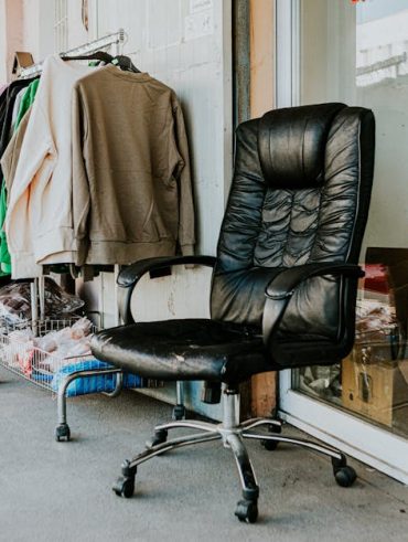 Stop buying ‘vintage’ trash: The only secondhand brands actually worth your money