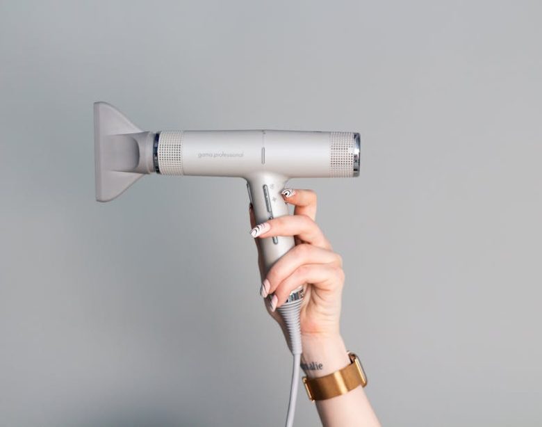 CNMSGM High Speed Ionic Blow Dryer Review: 160000 RPM Power with Negative Ions CNMSGM High Speed Ionic Blow Dryer Review: 160000 RPM Power with Negative Ions