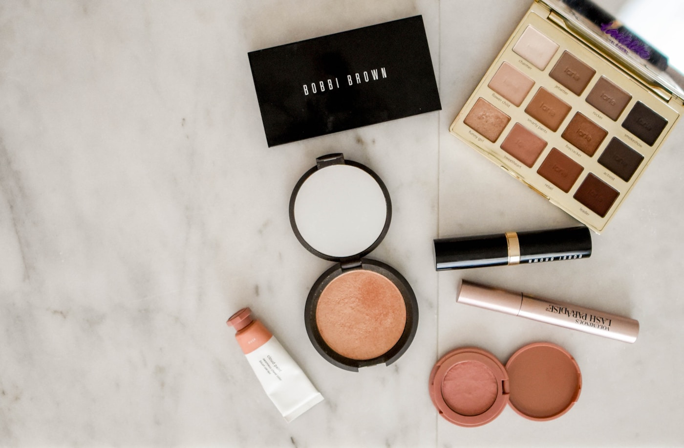 Lightweight summer makeup products for humid weather