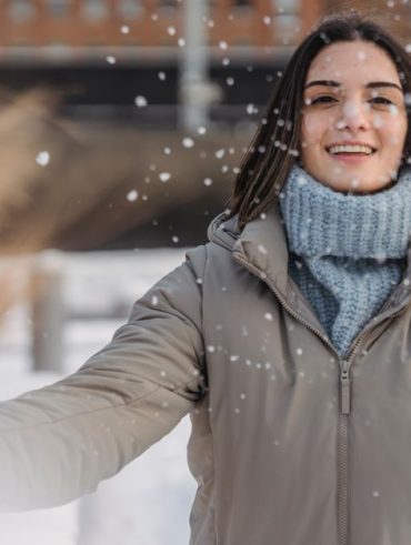 Cold-Weather Scarves That Do Not Bulk Under Jackets: Cold-Weather Scarves That Stay Flat Under Jackets Cold-Weather Scarves That Do Not Bulk Under Jackets: Cold-Weather Scarves That Stay Flat Under Jackets