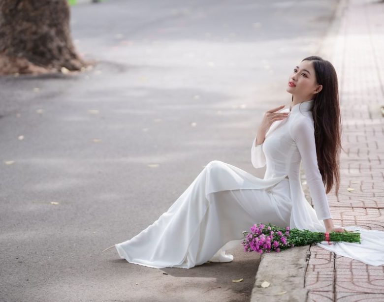 White Shoes and Outfit: The Contrast Rules Nobody Tells You